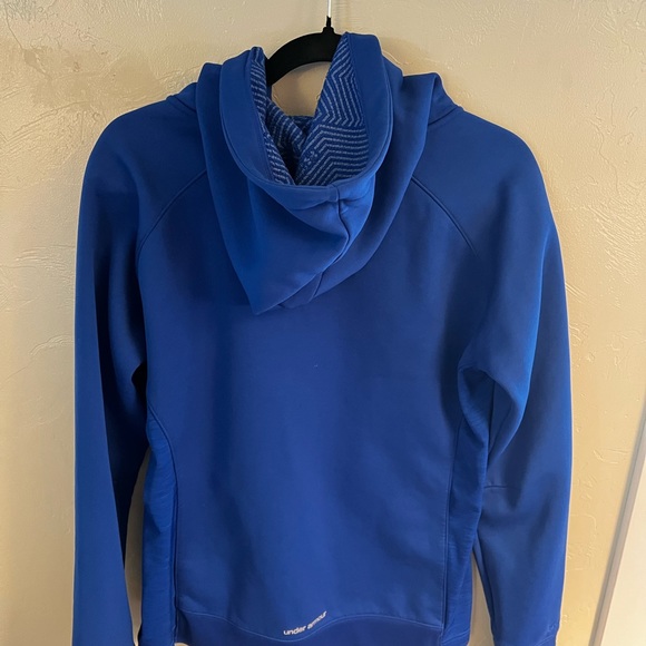 Large royal blue hooded Uber armour running sweatshirt with thumb holes - Picture 4 of 6